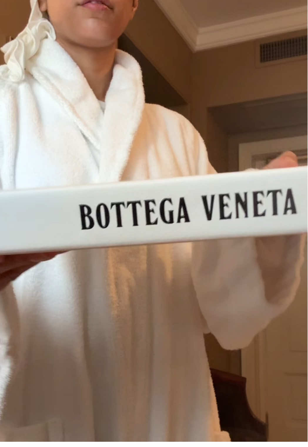 Bottega Veneta — what a debut Louise Trotter ♡ #milanfashionweek #bottegaveneta #louisetrotter 