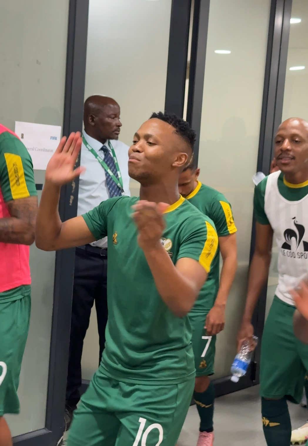 Mohau Nkota leads Bafana Bafana out into the warm up.. 🎶 #gwijo #bafanabafana #sportsontiktok #