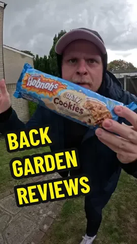 HOBNOBS OATY COOKIES REVIEW! #foodreview #foodtasting #FoodTok #Foodie #newfood 