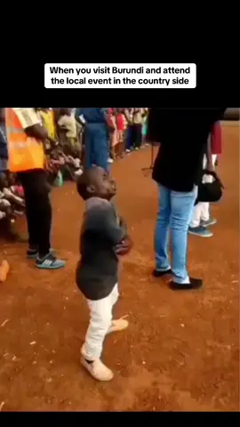 🤣🤣 Never a dull moment in the country side! Happy Furahi day from our new friend. #tiktokburundi🇧🇮 #tiktokrwanda #humor #dance #fyp 