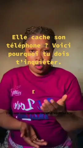 Elle cache son téléphone ? Voici pourquoi tu dois t’inquiéter.. Une femme qui cache son téléphone, qui refuse que tu voies ses messages, ne protège pas sa vie privée… elle protège son infidélité. Si je me trompe, dis-moi ce qu’elle cache d’autre ? #f#femmeh#hommet#telephonei#infidélitécouple