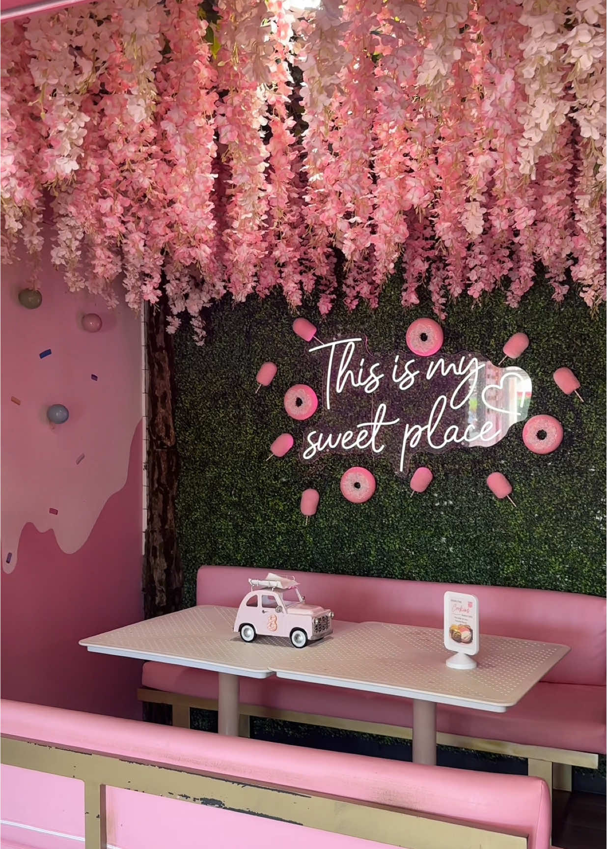 i mean fr how cute is this place #fyp #coffeeshop #CapCut 