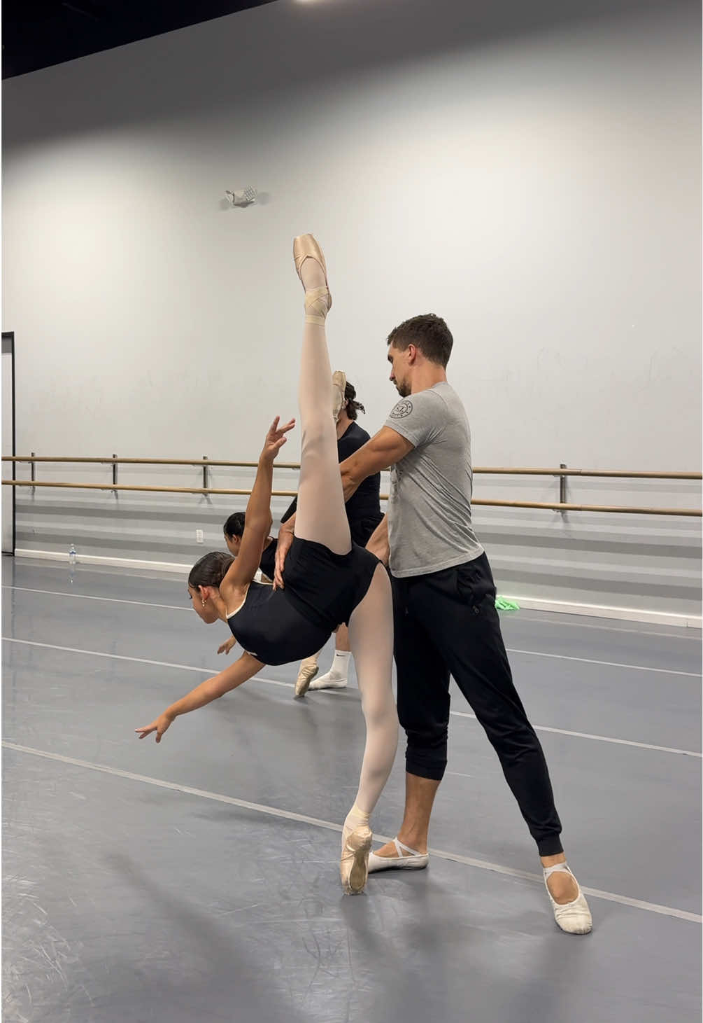 They grow up too fast 🥹 @Victoria Carrillo  #masterballetacademy #ballet #ballerina #dance #dancer  