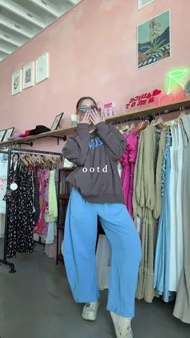 I’m blue dabadidabadie #OOTD #fitcheck #barrelsweatpants 