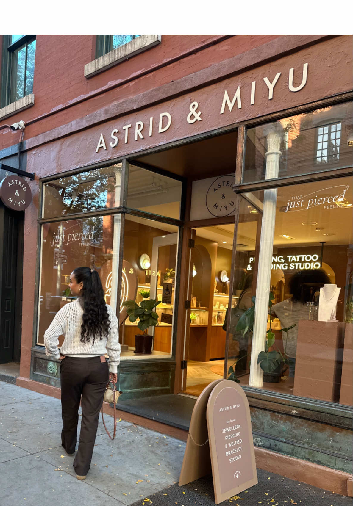 Got the prettiest bracelet welded @Astrid and Miyu their option are all stunning ✨💎 • I got the Angel chain with their lab diamond multi stone charm•