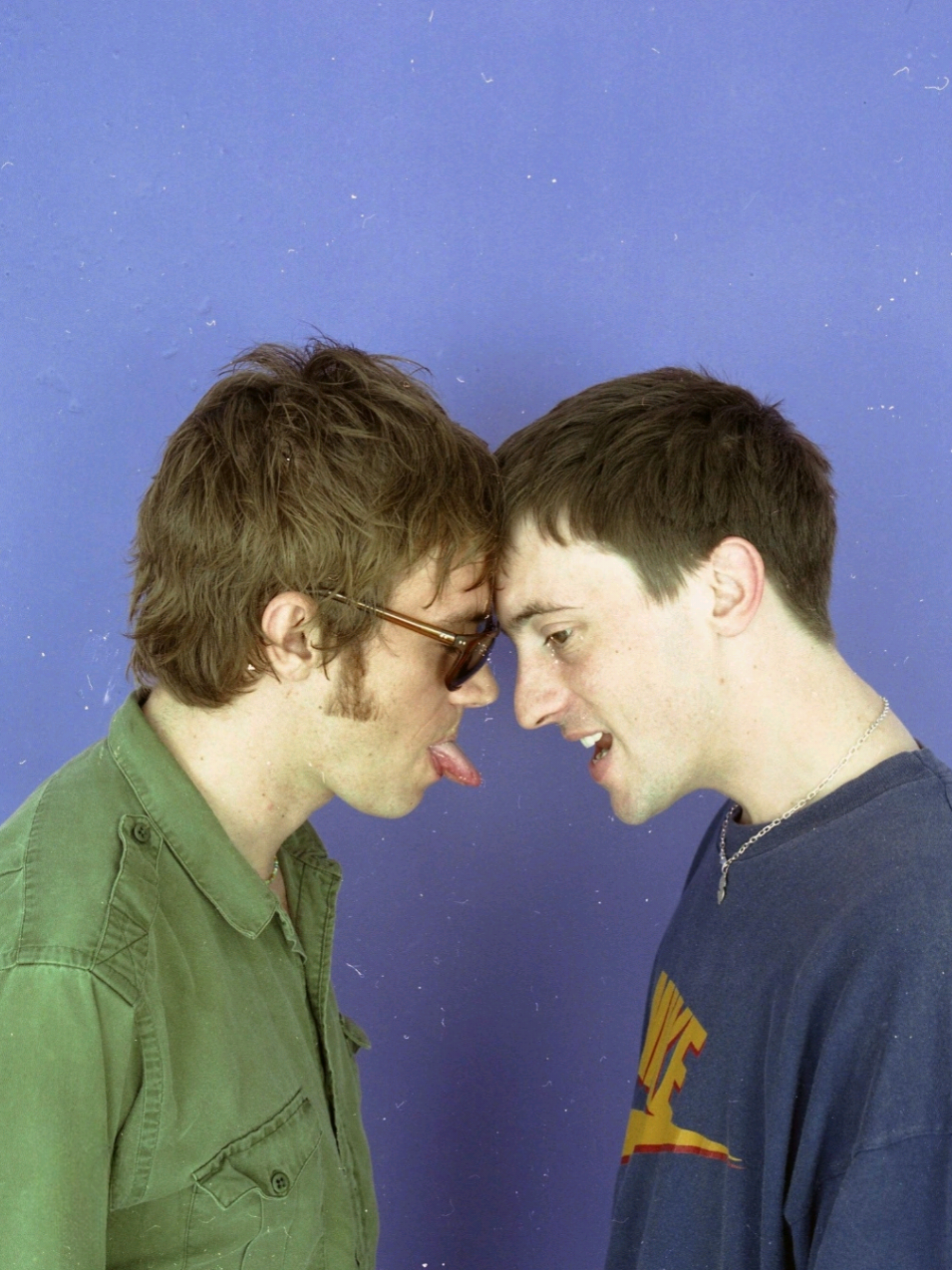 Just two dudes doing boyfriend things. #Gramon #damonalbarn #grahamcoxon #blur #fyp 