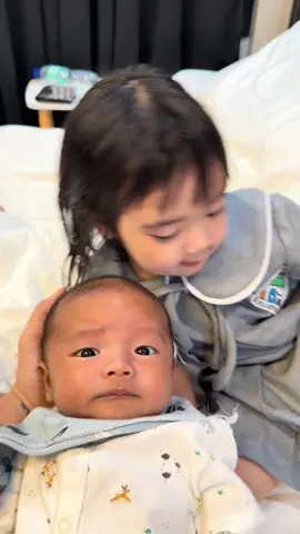 With baby Nathaniel💕#nathalierose #natnat #rosmar 