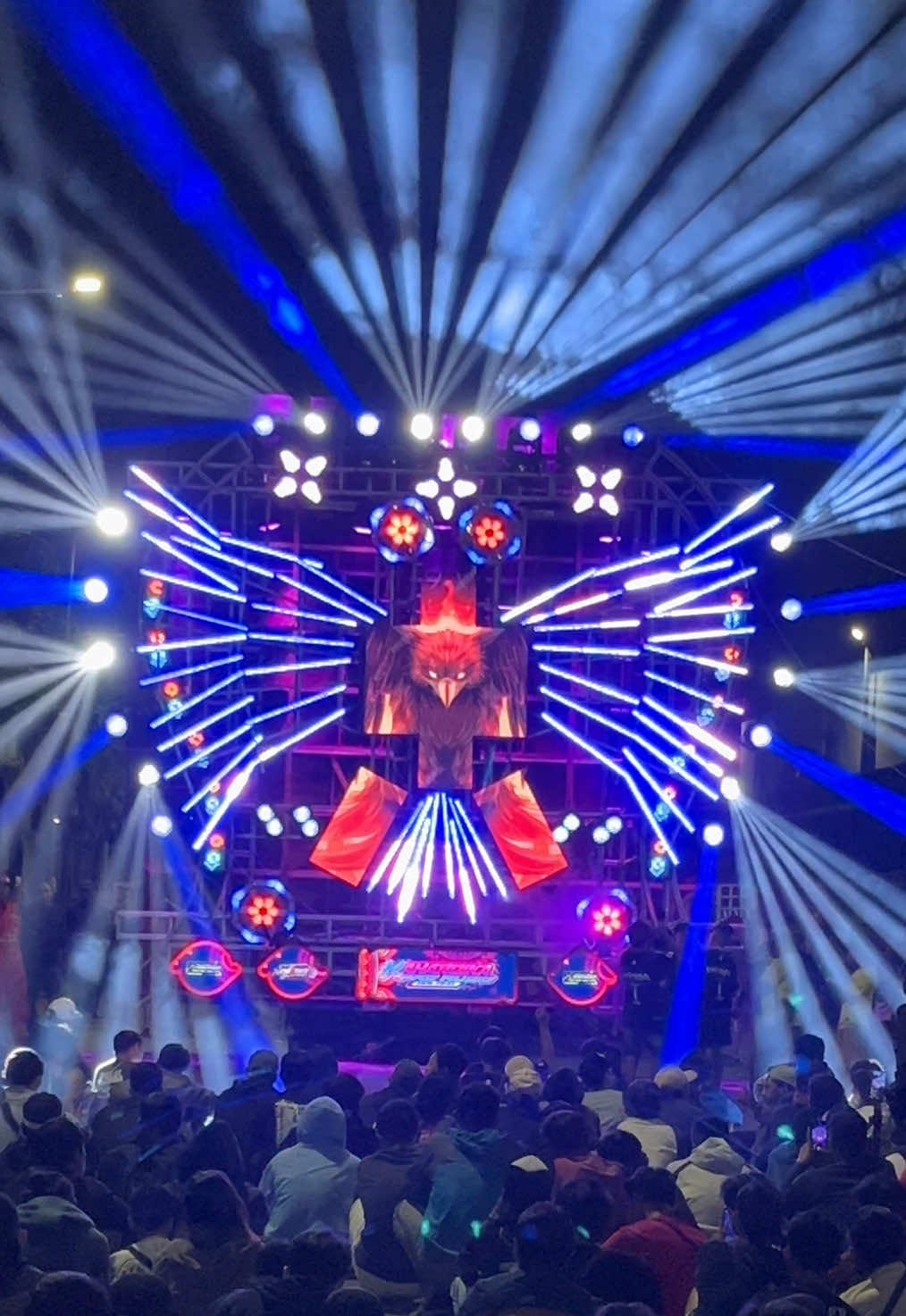 The eagle mahardika pro x star ligting 🔥 @RISWANDA (Mahardika) PRO AUDIO @STAR_LIGHTING💫 @yt:MahardikaJR🩴 #karnavalgampingan #allingampingan #malang24jam #viralfyp #fyp 