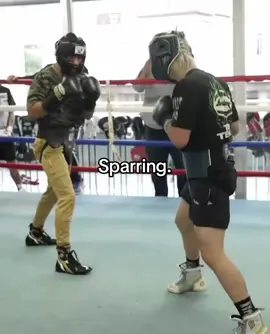Elite sparring 🔥 (h/t undisputedclo/IG) #sparring #boxer #boxing 