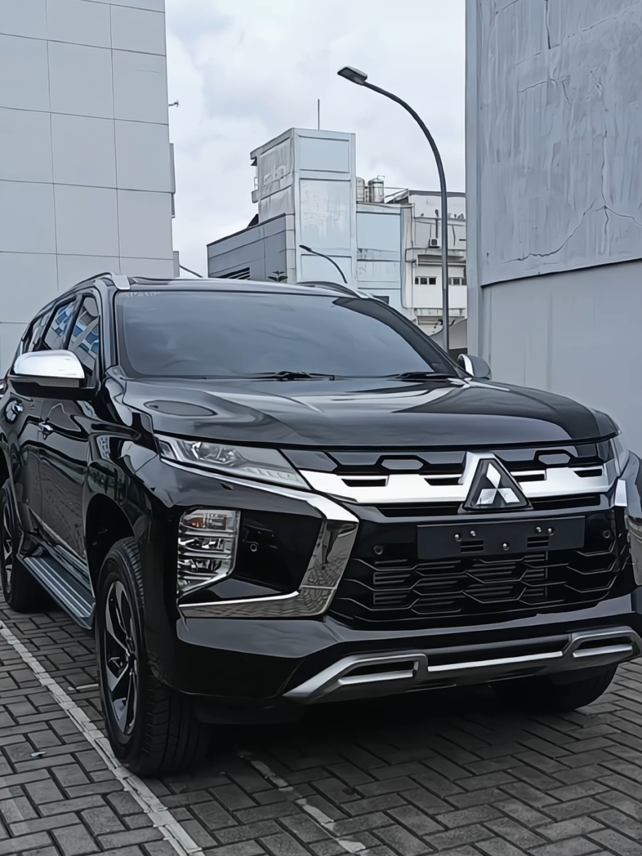 #capcut Best Deal New Pajero Sport Dakar 4x2 AT - Jet Black Mica 2025 #fyp #pajero #pajerosport #pajerodakar 
