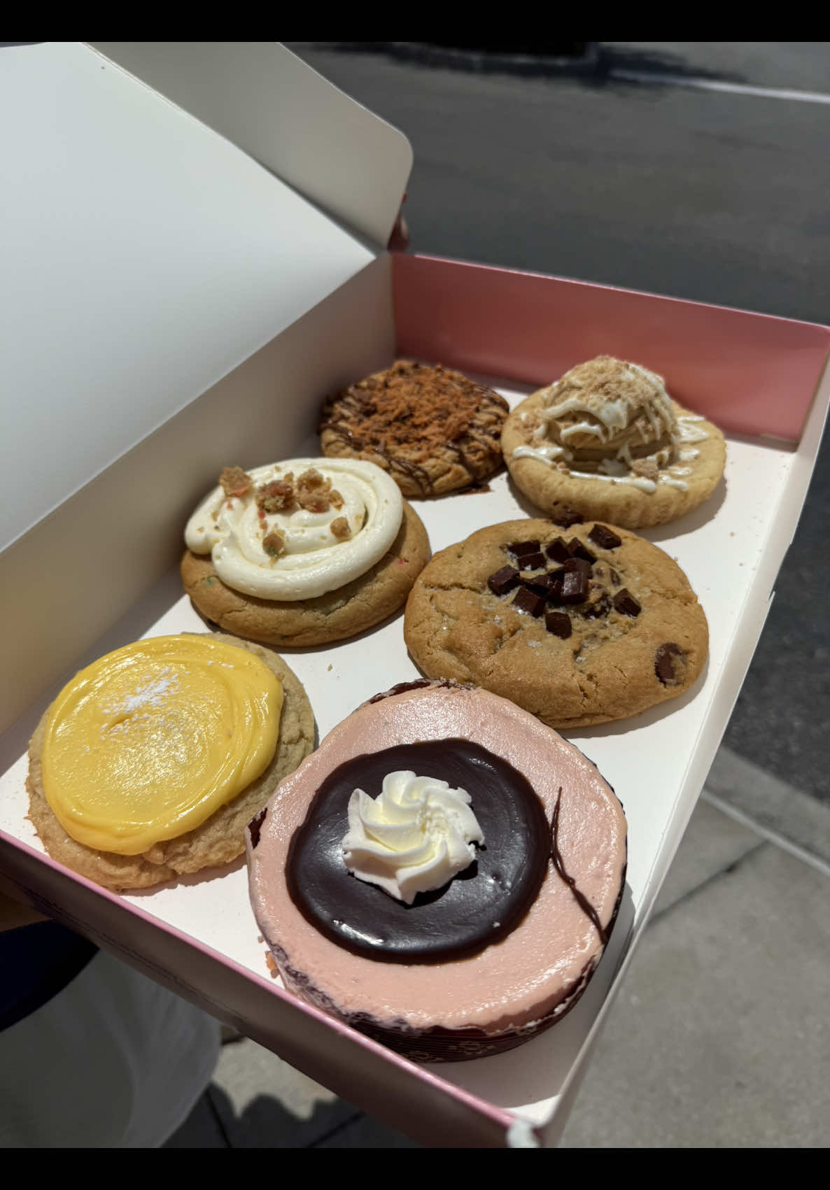 Eu juro que não gostar desses cookies não estava nos planos 🙃#crumblcookies #estadosunidos #eua
