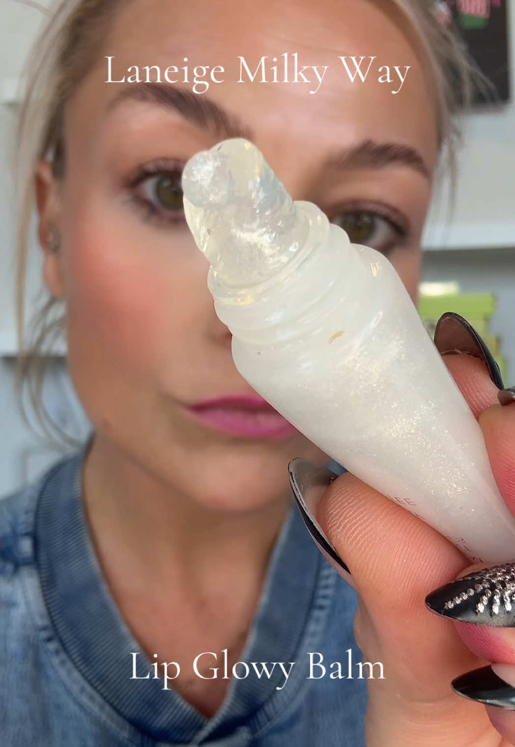 The newest lippie drop from @laneige_us and it’s a winner! #laneige #laneige_us #lipbalm #glassylips #lipcare 