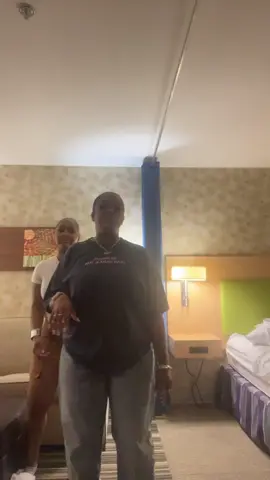 @chrisbrownofficial  we tried 😭 #fashiontiktok #concert #fyp #travel 