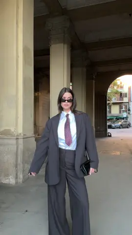 Who said only men could wear a suit and tie ? 👔 