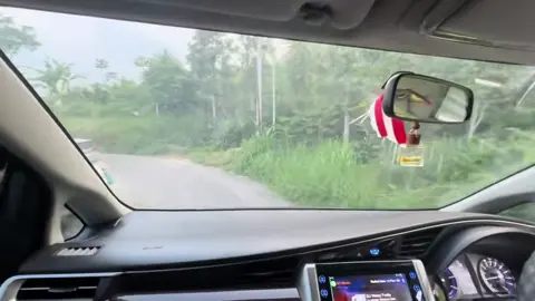 Pegangan yg kuat yaa prend…. Yg didepan ngajak mbalap nich….. #umpamane  #kenanganhanyauntukmu  #tollywood #fypシ #fyp 