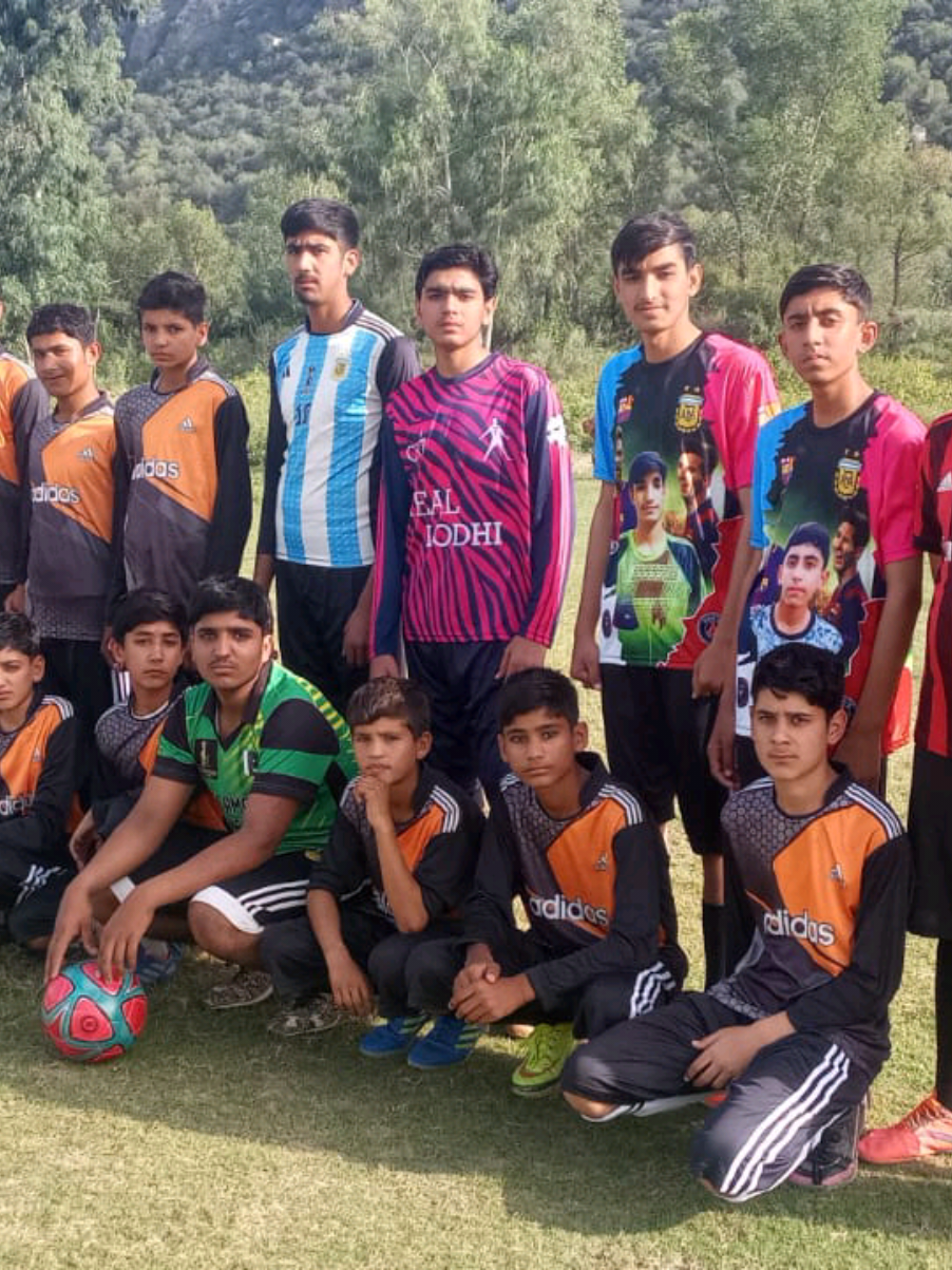 Big Match today  Junior team good played  1 : 1 points Junior team  lodhi khel  #football  #junior #stop_drugs #lodhi_khel #M_Hamza 