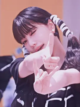 She's the pinnacle of beauty 😵 // Jo Yuri Edit | Everything here is fake, this is my original content! | #squidgame #junhee #joyuri #joyuriedit #kpop 