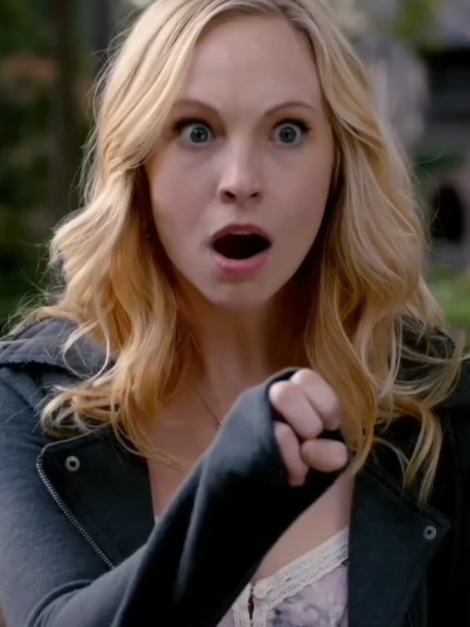 feliz aniversário para a melhor garota de tvd 💛  #thevampirediaries #carolineforbes #carolineforbesedit #fyp 