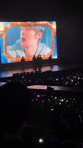 that sound wasn’t just noise — it was thousands losing it for ZB1 💥✨ @ZEROBASEONE  #zerobaseone #kpopfyp #musicbanklisbon #kpopstage #fyp 