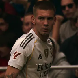 disculpe caballero ✋🏽😉 || #francomastantuono #mastantuono #realmadrid #realmadridfc #quevedo @Quevedo 