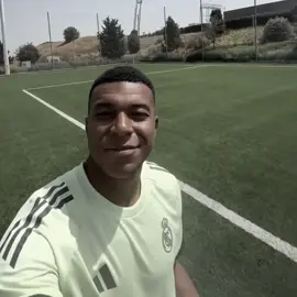 نطلع الترند من گبرهه😽♥.  #مبابي #كيليان_مبابي #kylianmbappé #mpappe #foryou 