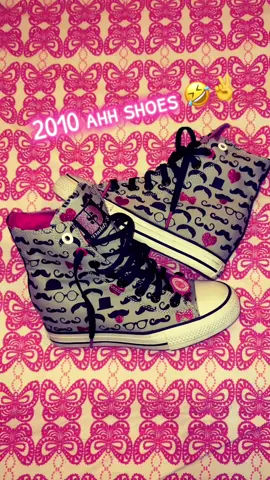 #wedgesneakers #2010s #swag #nostalgia 