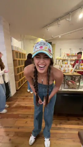 byob candle making to the max!!! 🥳🕯️#sorinkledowndowth #bachelorette #charlestonsc #tothemax @Ashley Pilatos @Mariah Sprinkle 