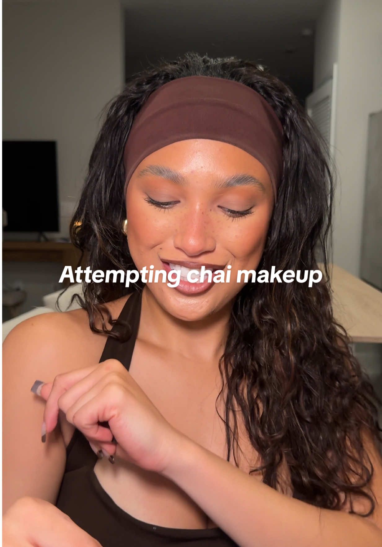 warm brown chai makeup look for fall🫡🍁 products  @Glow Recipe pear mucin  @Patrick Ta Beauty foundation @Hourglass Cosmetics concealer and bronzing palette @makeupbymario sculpting stick, eyeshadow palette, lip liner in dark chocolate, brown eye liner, setting spray @ILIA Beauty liner crayon @L’Oréal Paris telescopic mascara @Westman-Atelier blush duo @maccosmetics lip stick in modesty @Too Faced lip injection liner 