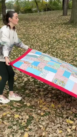 Fall mornings in De Pere hit different, especially with coffee and pastries from Voyageurs Bakehouse at Voyageur Park 🍂☕🥐 📍 Voyageur Park, 100 William St, De Pere 📍 Voyageurs Bakehouse, 109 N Broadway, De Pere #fall #aesthetic #greenbay #travel #tourism 