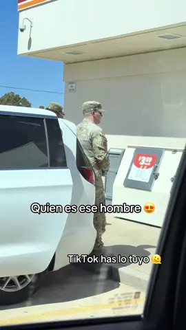 Que hombre 🥰#paratiiiiiiiiiiiiiiiiiiiiiiiiiiiiiii #viralvideo #army #tiktokhazlotuyo #tiktokshop 