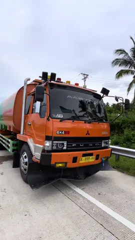 Uhh😎🤩@Lowbett89% @Berkat modifikasi @•`ｱﾑズwﾑ_乃ﾚﾑcズ``` @🅾️♏🅿️ℹ️_♋ @Om chek88 @🅁🄸🄵🄰🄻 @GOLDEN•ˢᵏʸ... @sɪᴍᴘʟᴇ ᴄᴏɴᴄᴇᴘᴛ  #AQUADULUシ゚ #fyppppppppppppppppppppppp #tiktokfypシ #drivermudapunyacerita 