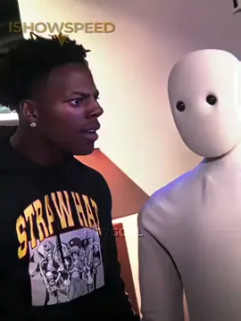 Ronaldo reacts To IshowSpeed´s New Robot...😂