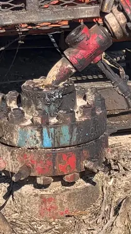 #wellheadtech #oilfieldseevices #oilfieldtrash #oilfieldlife #oilfield 