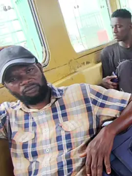 PRANK PARFUM DU GOAT 🤣 | #legoatdespranks #prankivoirien🤣🇨🇮 #prank #sprayprank 