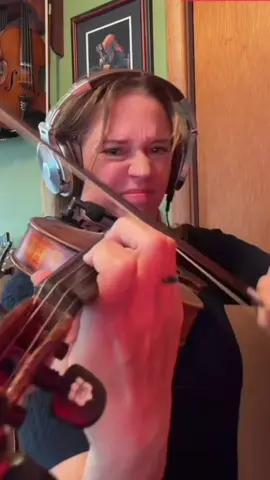 Hey there my name’s Jacie and it might be a sin but I’m gonna play this fiddle part the best it’s EVER been #johnnywentdowntohell #fyp #thomasmacmusic @Thomas Mac @Venessa Carpenter 