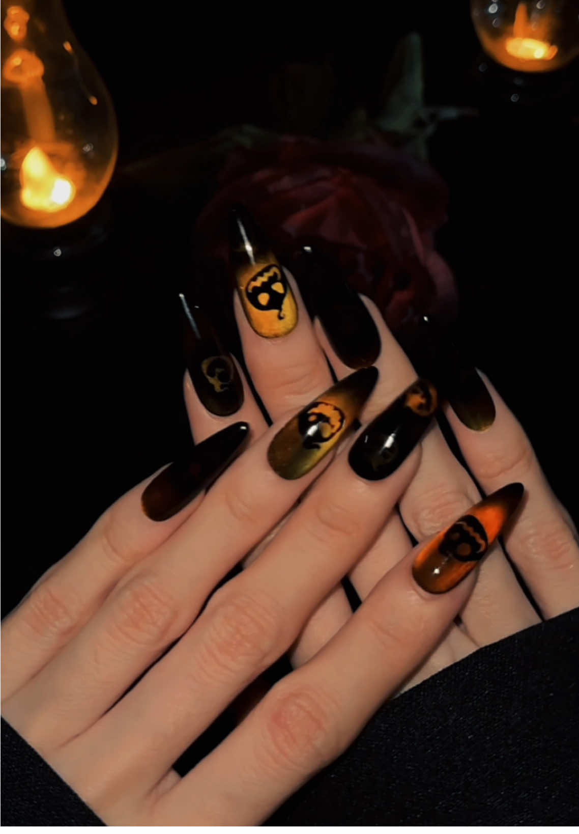 Omgggggg!!! Always obsessed with Halloween designs 🖤🎃🕸️🖤 #cateyenails #halloweennails #pressonnails #halloweennails2025 #spookyseason 
