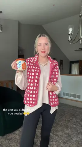 Can’t get enough of this one #vest #fallvest #vestoutfit #casual #outfit 