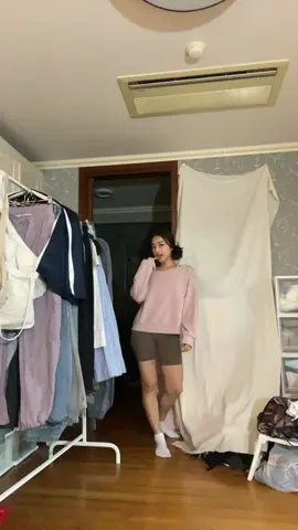 Basically usin my room like a rink