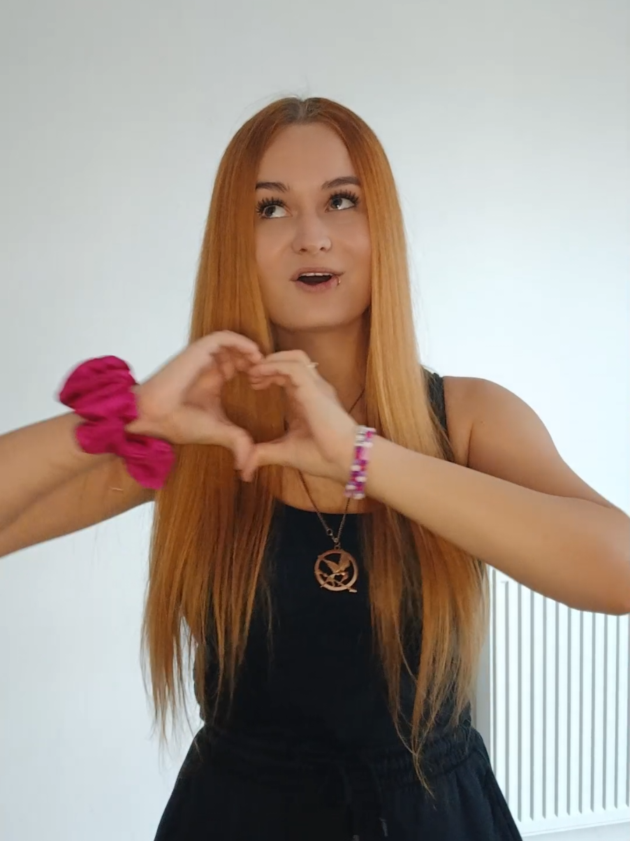 Luna by @jandino and @lionelferro is an absolute banger 🔥🔥🔥 definitely my new favourite song atm ❤️ also who's excited for season 4 of Soy Luna?? Cause I'm buzzingggg #luna #jandino #lionelferro  #tiktokdance #micorazónhaceboomboom 