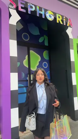 SEPHORIA 2025 a ouvert ses portes 😍 j’ai pu découvrir toutes mes marques préférées et découvrir les toutes nouvelles marques qui vont arriver chez Sephora. Il n’y a que des pépites qui nous attend pour 2026. 😍 #sephora #sephorafrance #sephoria @SEPHORA 