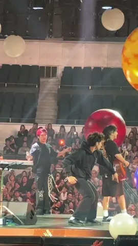 Na para bang nagorder ako ng sampung kilong giniling 🤪  Ang kukulit nila sound check pa lng 😂 #cupofjoe #gianbernardino #rapharidao