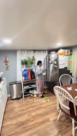 Morning routine viviendo en una #traila #mobilehome #life #trailer #living 