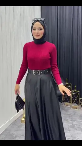 SATIŞ REKORLARI KIRAN TAKIMIMIZ BU SENE DE STOKTA 😍😍😍 Takım Kod 2131 Etek Kod 2133  💐deri etek kazak kombin  💐etek36-38-40-42-44beden  💐95 cm suni deri kemer dahil 💐fırfır yaka kazak  💐Trıko kumaş  💐standart 36/42 arası uyumlu 💐tek etek kargo dahil 1.350 tl  💐kombin kargo dahil 1.650 TL