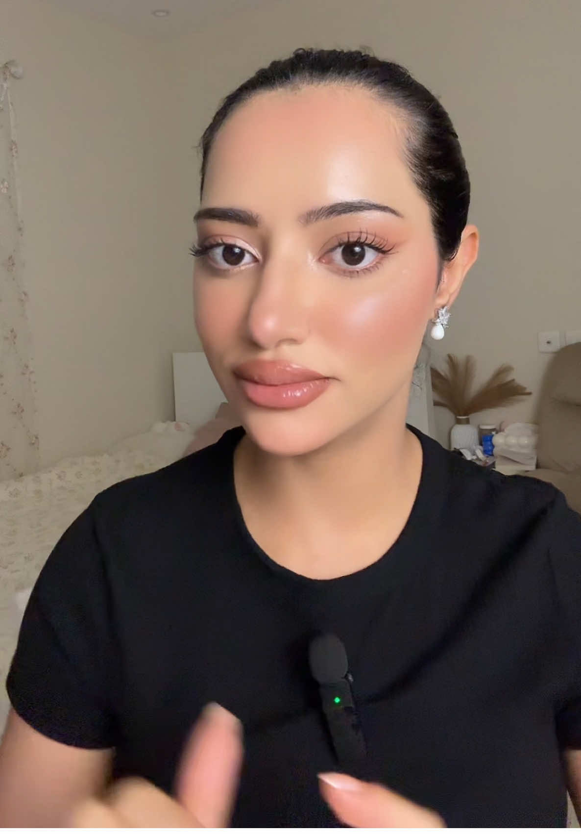 Replying to @F جربي الطريقه هذي وبيطلع حلو👍 #ميكب #قلوس #محددات_شفايف 