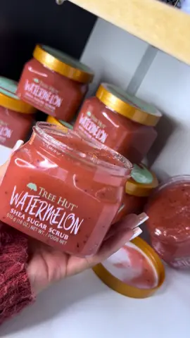 #cremeesfoliante #esfoliantecorporal #esfoliantedasgringas #theehut #watermelon 🍉😍🤩