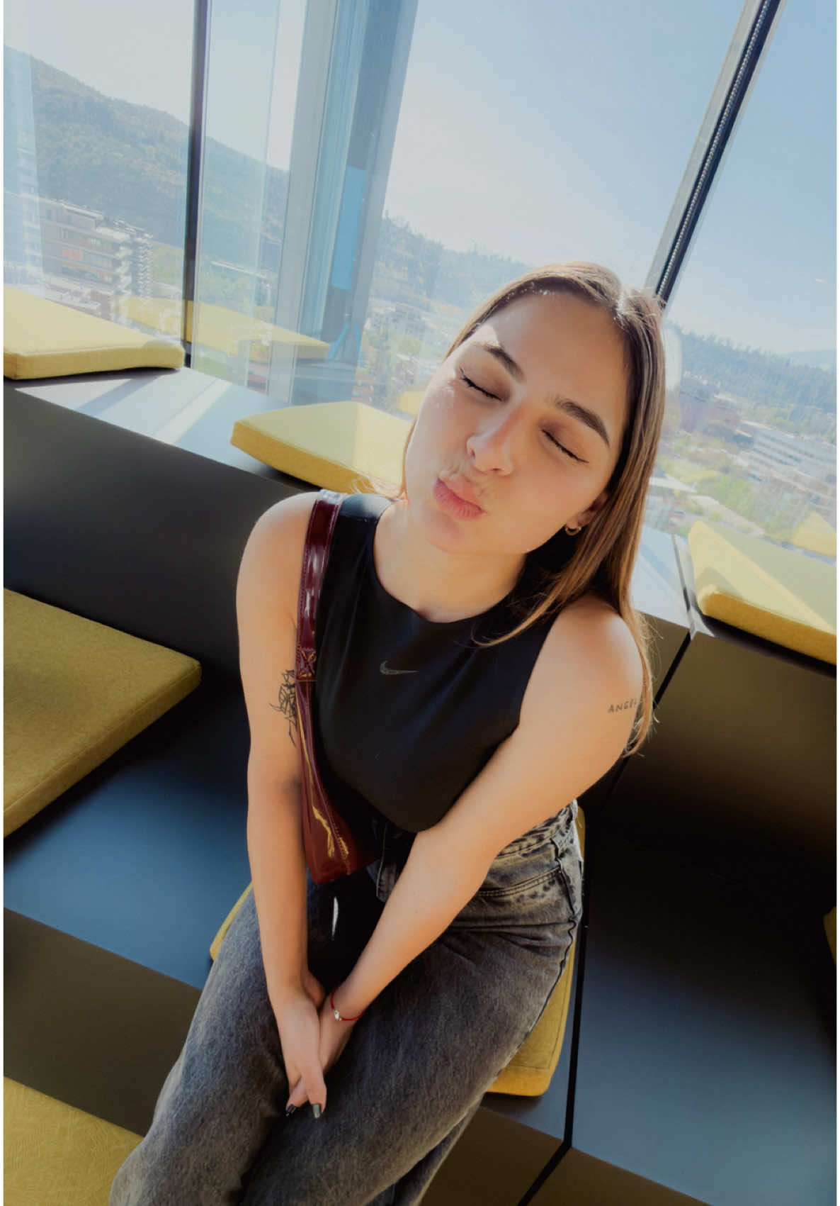 Cuando te pillan mintiendo pero lo niegas a muerte como una buena girl 💕☺️ #humor #comedia #stream 