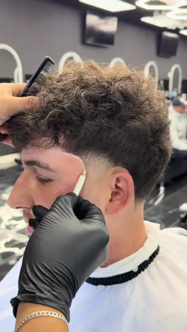 💈#taperfade #chicagobarbers #taper #tapermullet #lowfade 