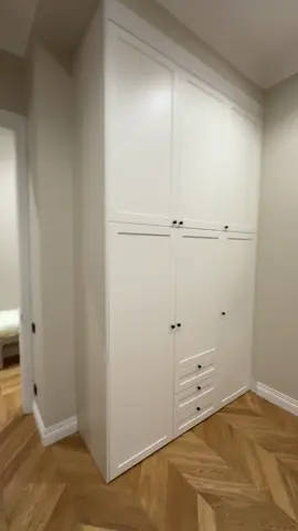 Шафа в спальню і решітка на радіатор. #СергійКунах #мебліназамовлення #працюємодлявас🇺🇦😘 #kiyvcity💙💛 