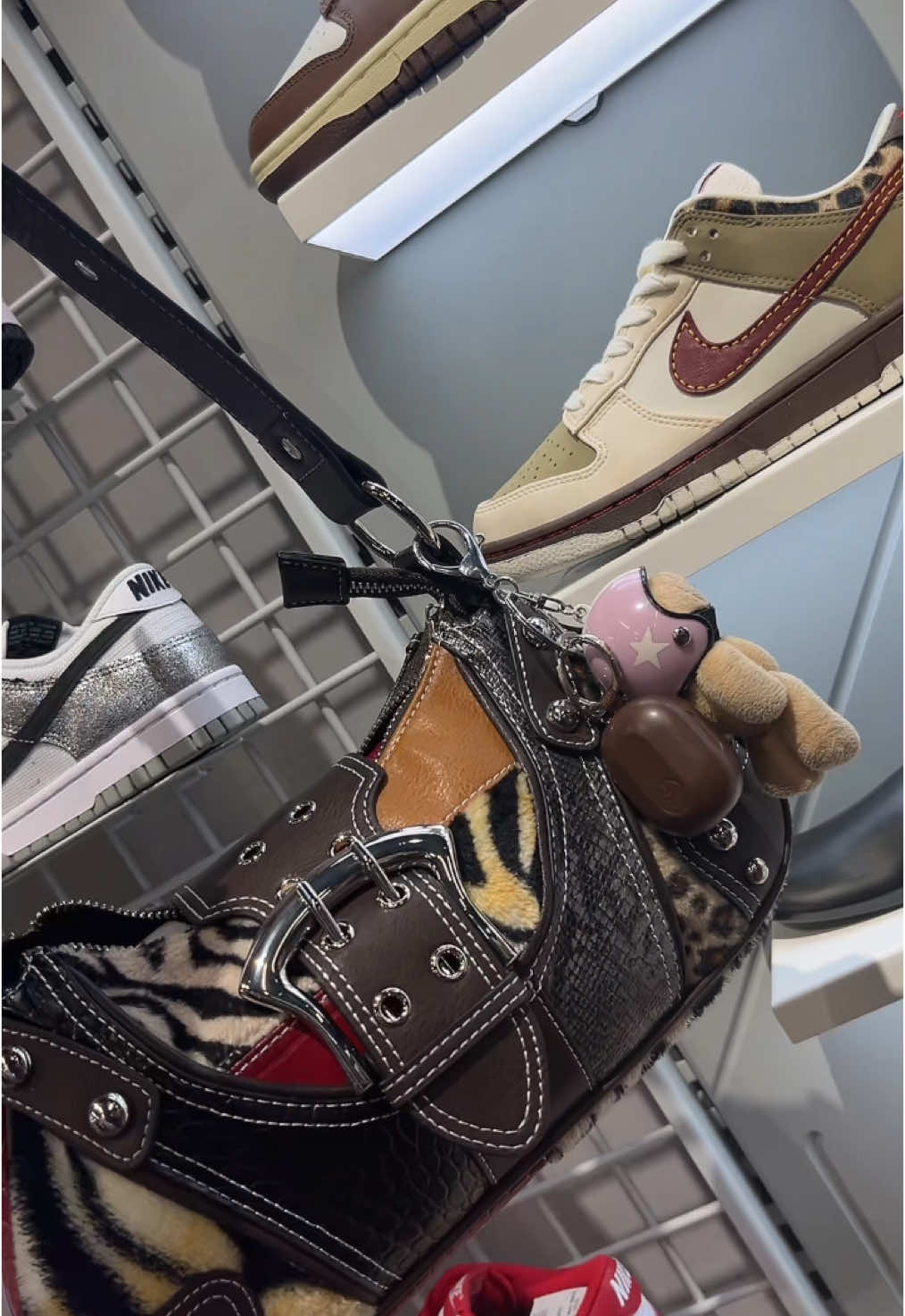 I never ran go get something so quick!!! I went to a mall an hour away just to find these shoes! The girl in my comments just told me about em early this morning, I was on the highway by late morning! 😩😂😍🫶🏽 #fyp #viral 