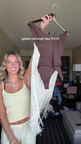 Yall please help is this ugly be honest!!!!!! Before I leave I need comments from you